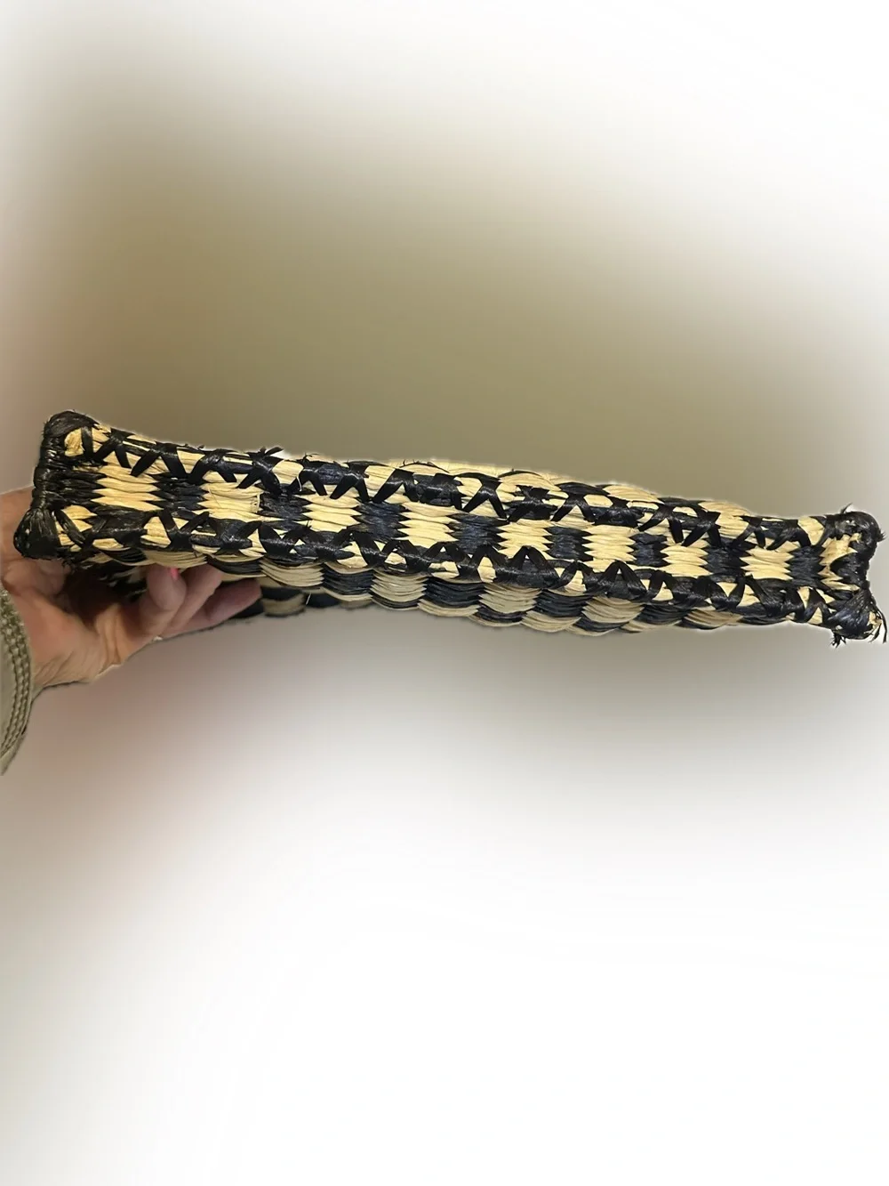 TORY BURCH NATURAL BLACK CHECK WOVEN WEAVE STRAW WICKER LOGO CLUTCH WRISTLET 11”